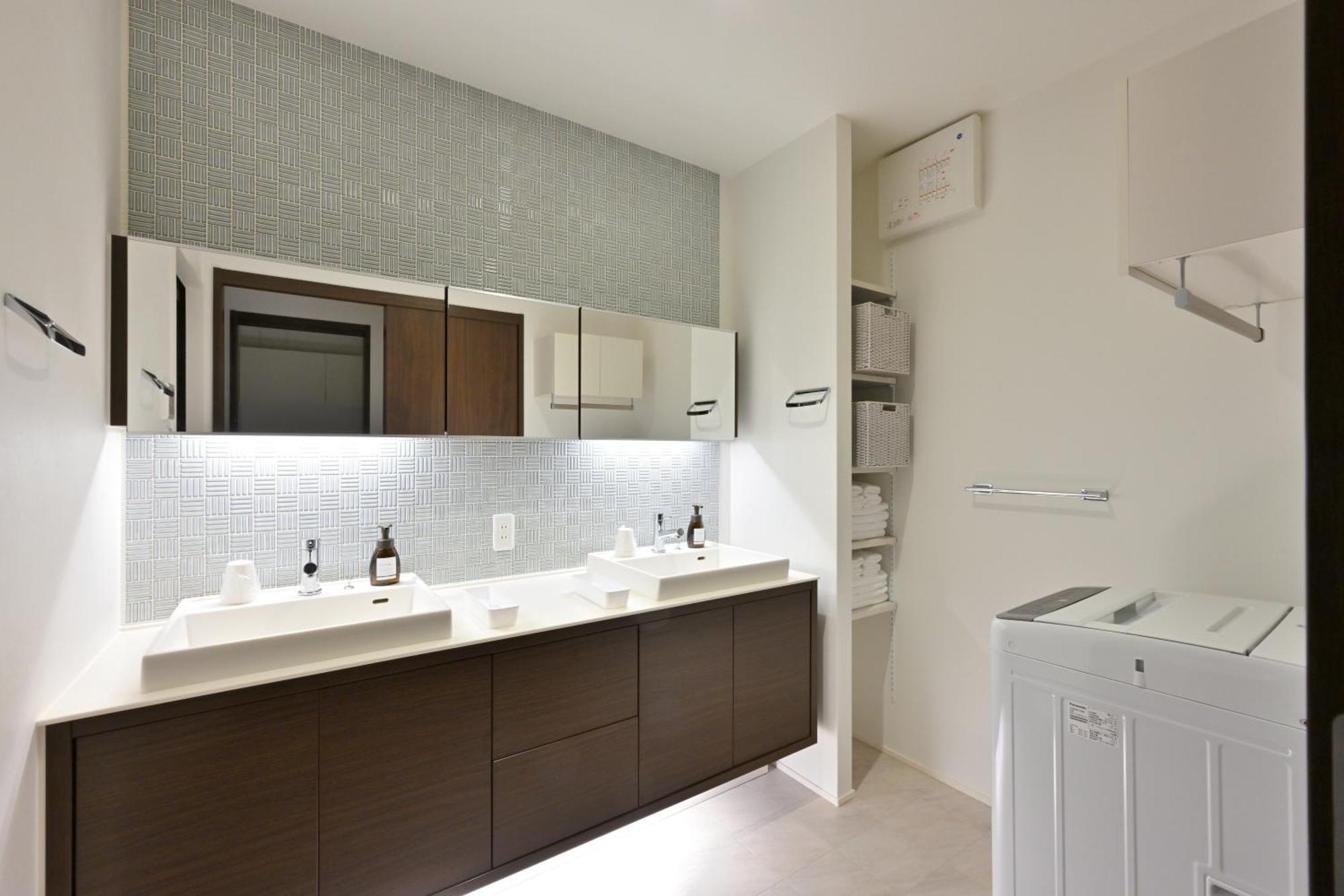 Grand Base Hiroshima Peace Memorial Park Aparthotel Exterior photo