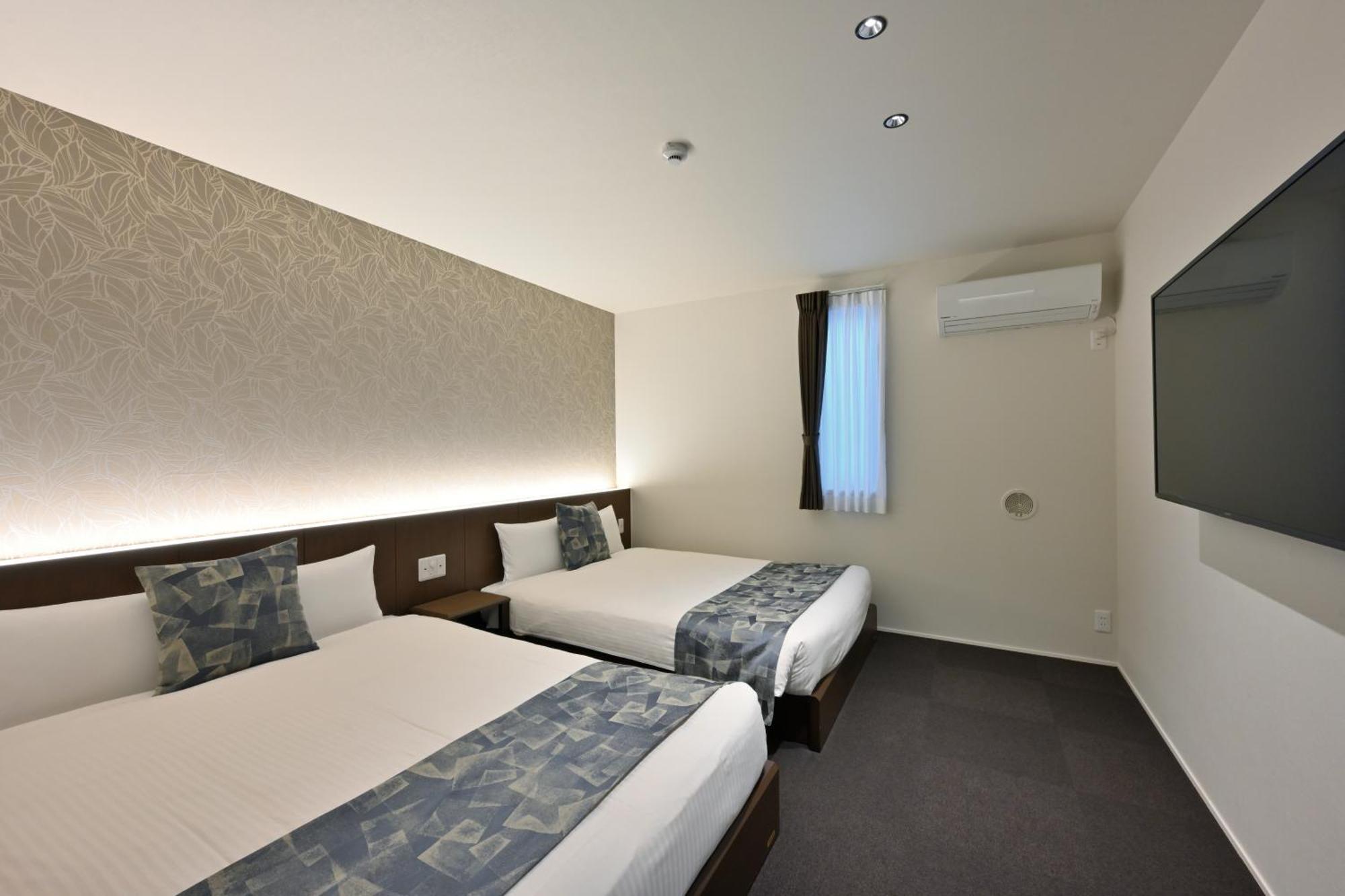 Grand Base Hiroshima Peace Memorial Park Aparthotel Room photo