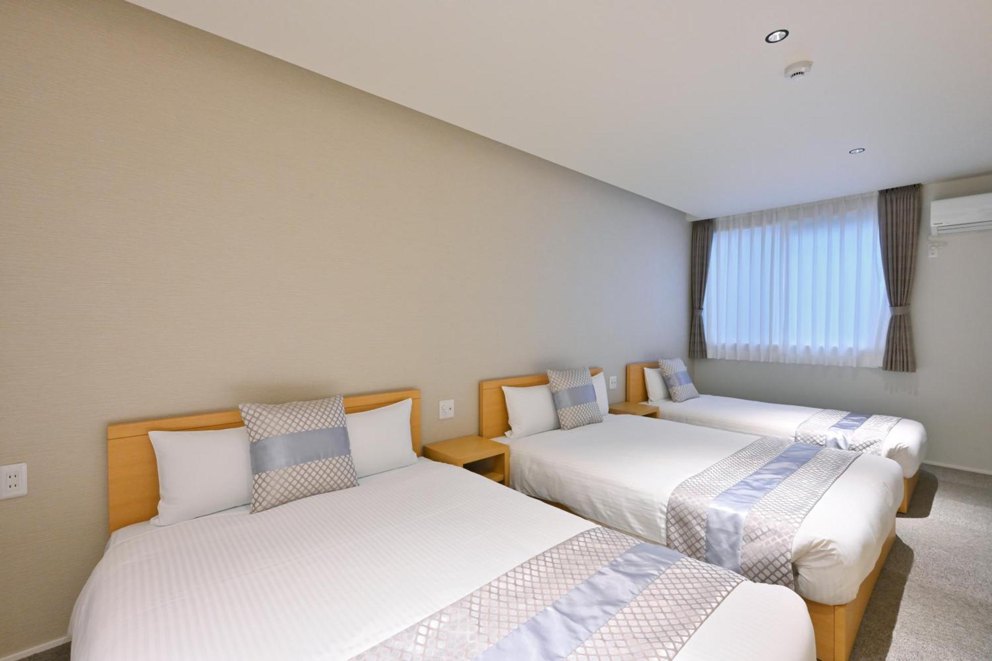 Grand Base Hiroshima Peace Memorial Park Aparthotel Room photo
